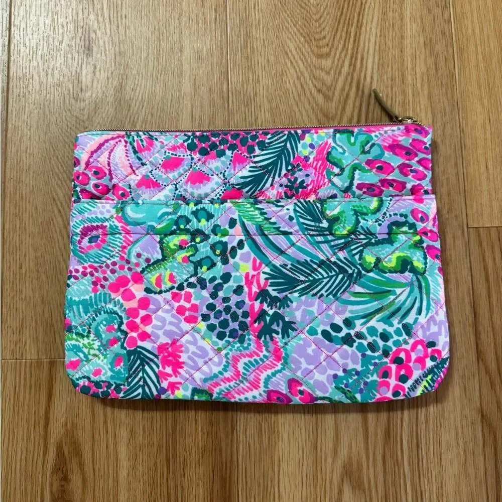 Lilly Pulitzer Quilted Pouch in Banana Split Print GWP Bag Makeup Cosmetics